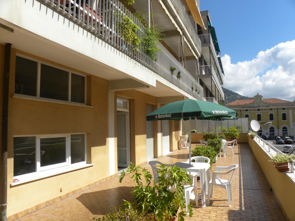 Albergo La Neigra Сестри-Леванте Экстерьер фото